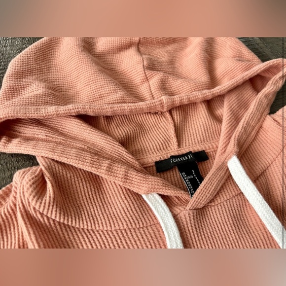 Forever 21 Cropped Waffle Knit Hoodie Size S - Picture 7 of 9